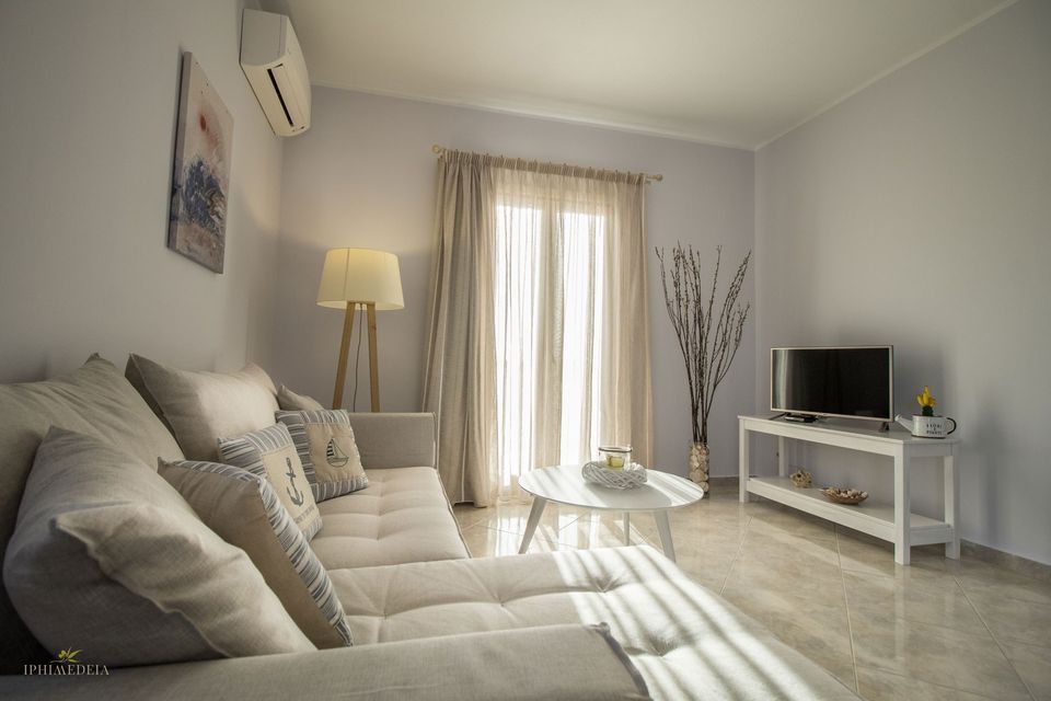 Deluxe Apartment II