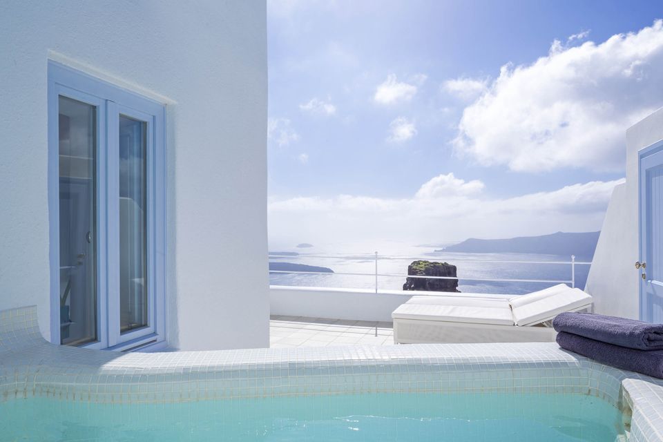 Luxury Suite Collection – Suite with Outdoor Jetted Tub
