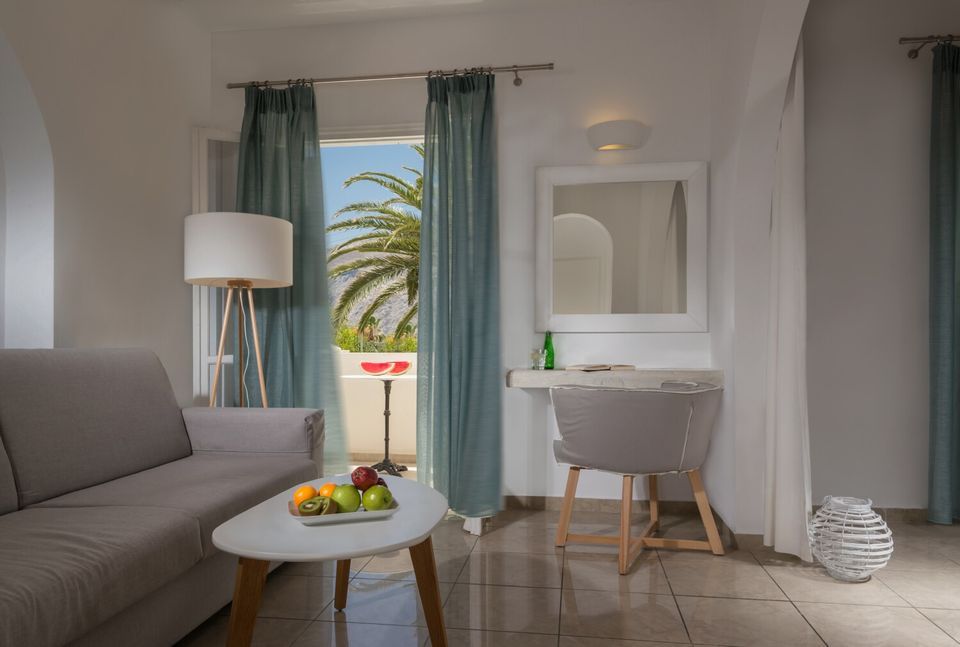 Hermes Hotel Santorini - TRIPLE - 2