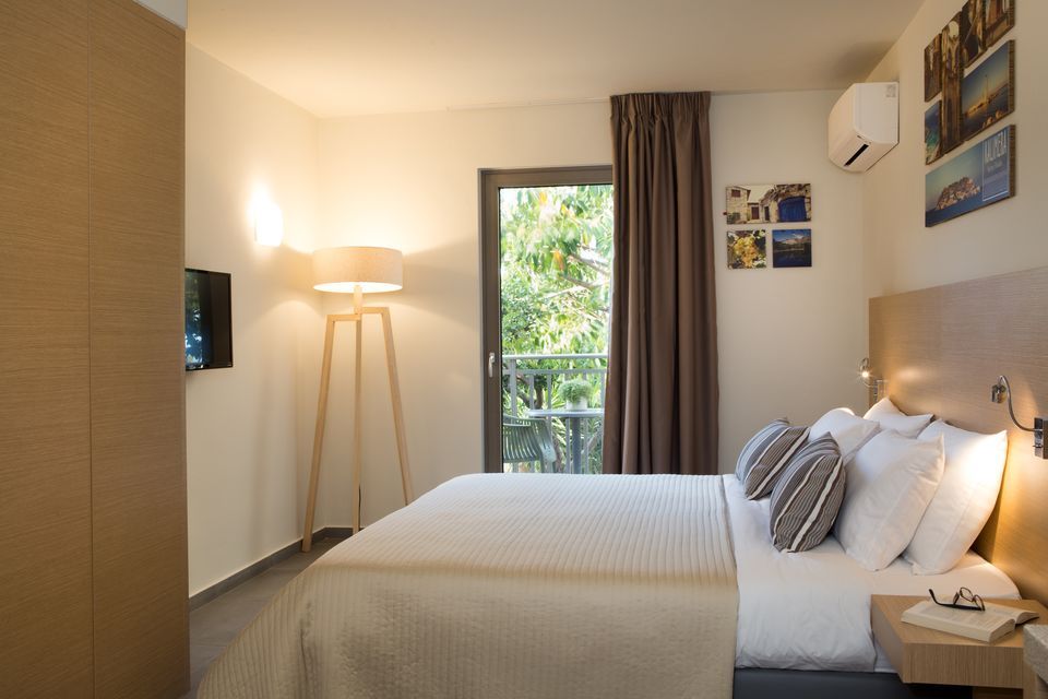Sundance Apartments & Suites - STUDIO - 9