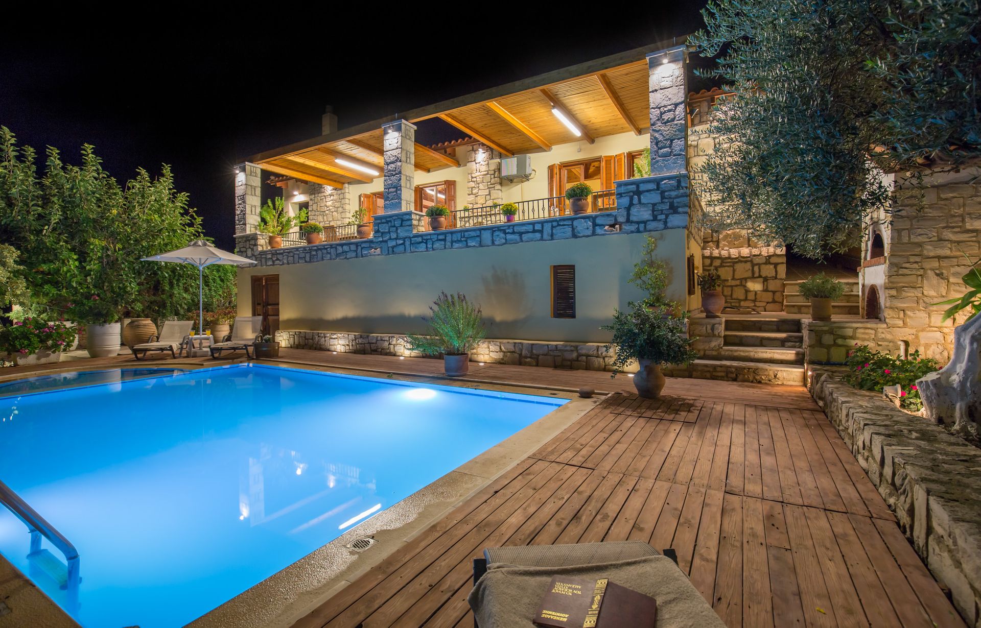 Villa Myrrini – Classy Villa with Panoramic Views