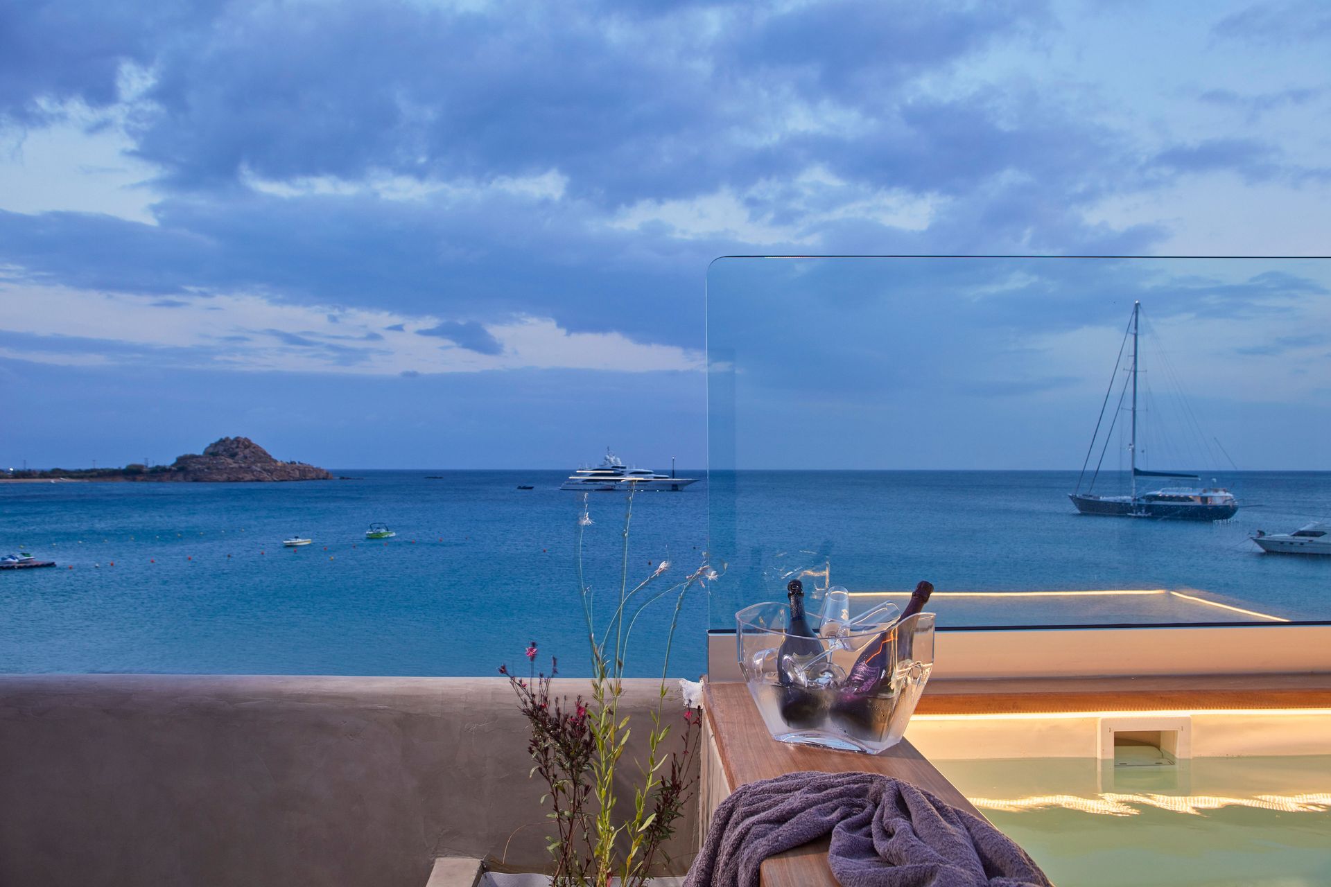 Mykonos Kosmoplaz Beach Resort - DLS - 10