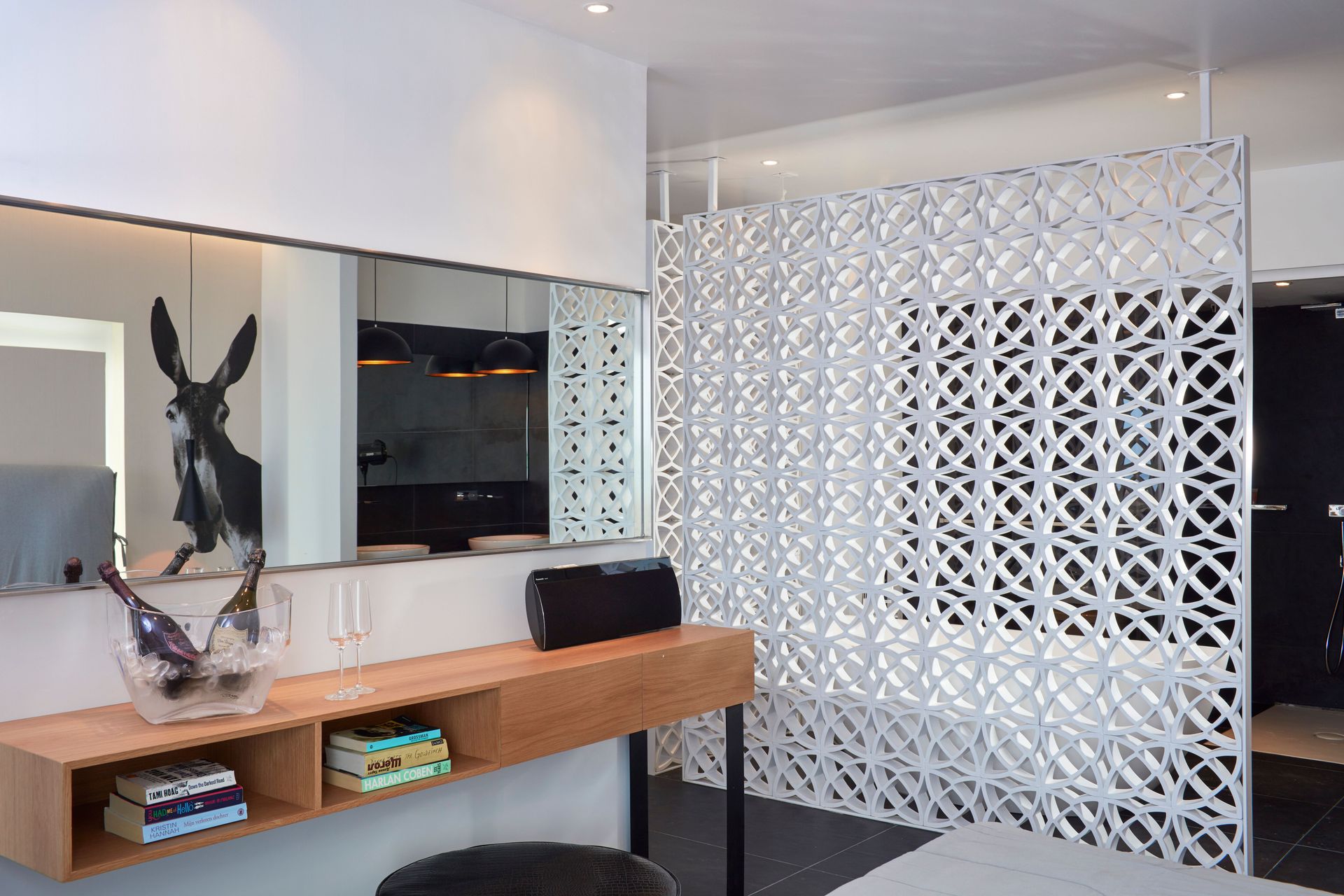Mykonos Kosmoplaz Beach Resort - DLS - 24