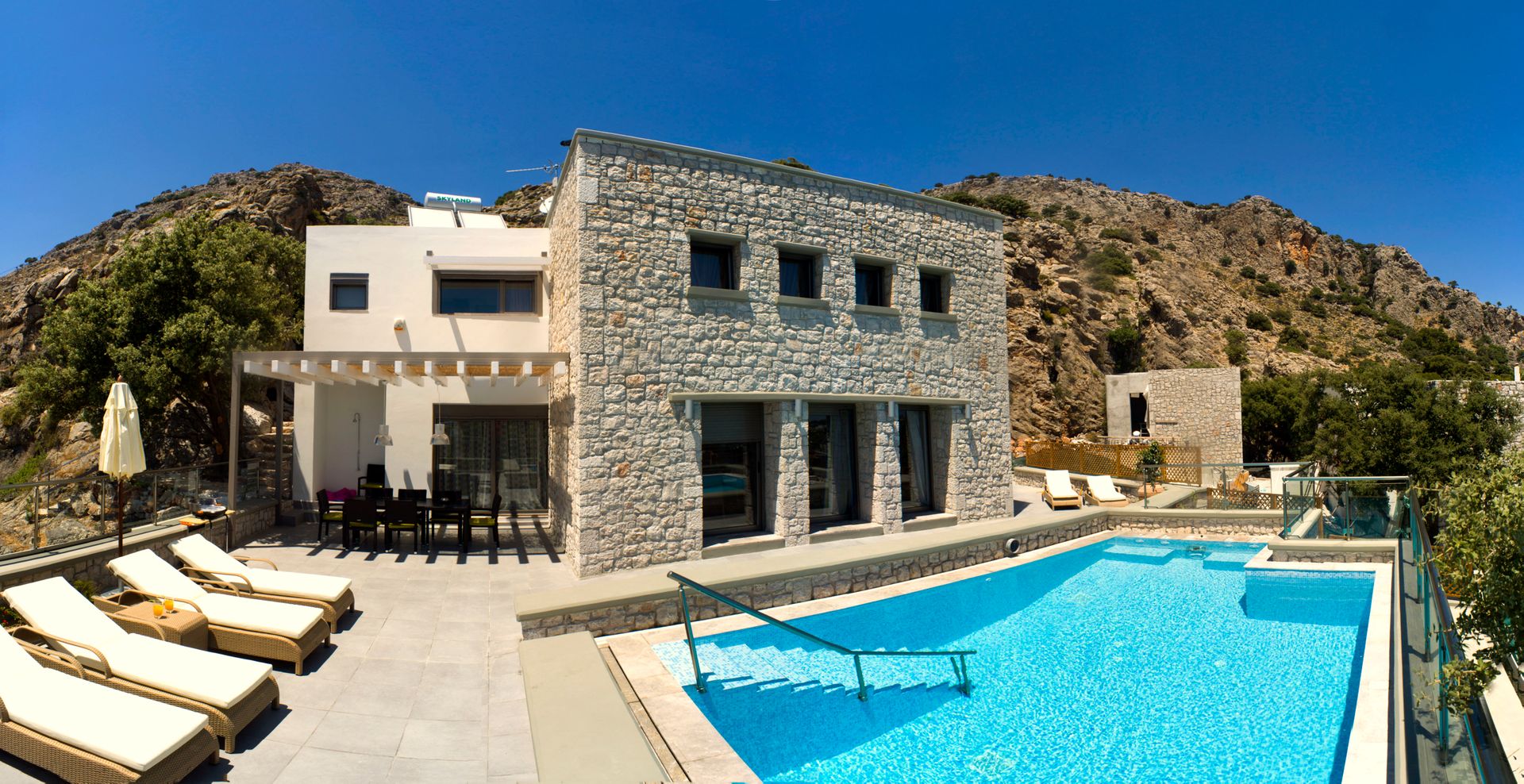 Exclusive 3 Bedroom Villa Privee Plus Studio – Villa Passithea