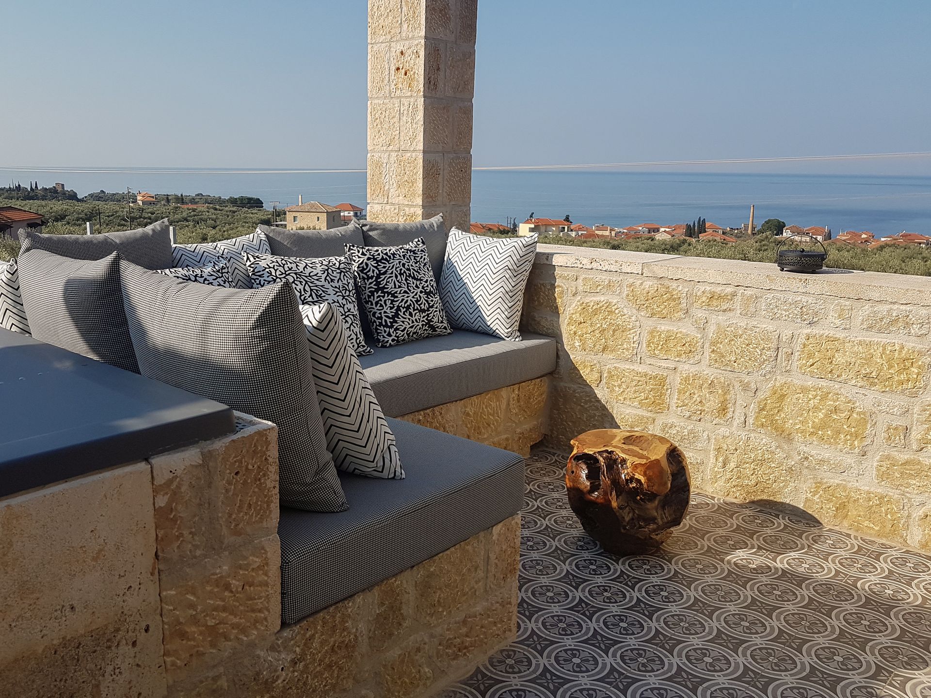 Villa Passava – With Sea View
