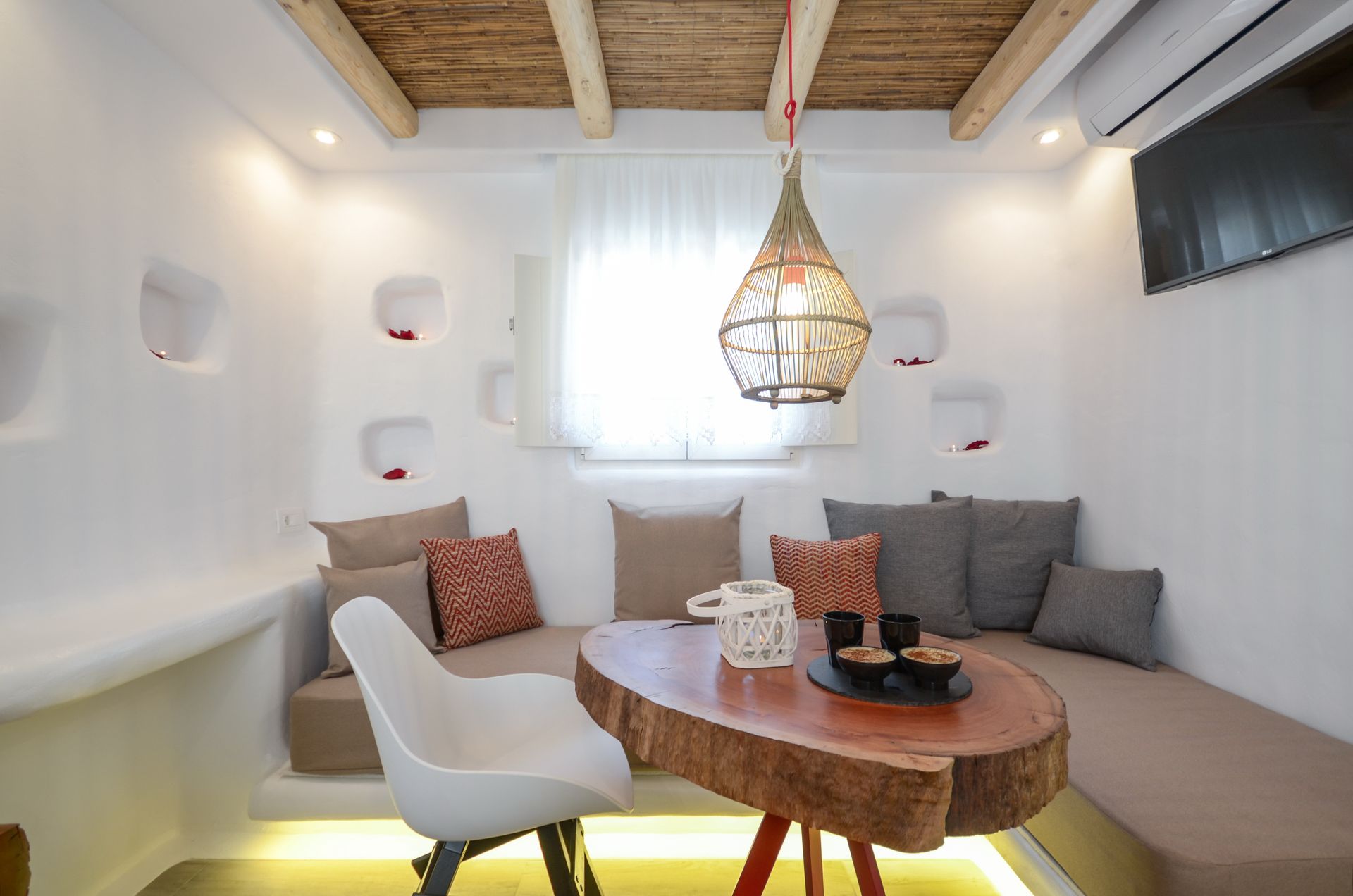 Naxos Island Escape - WHITE - 5