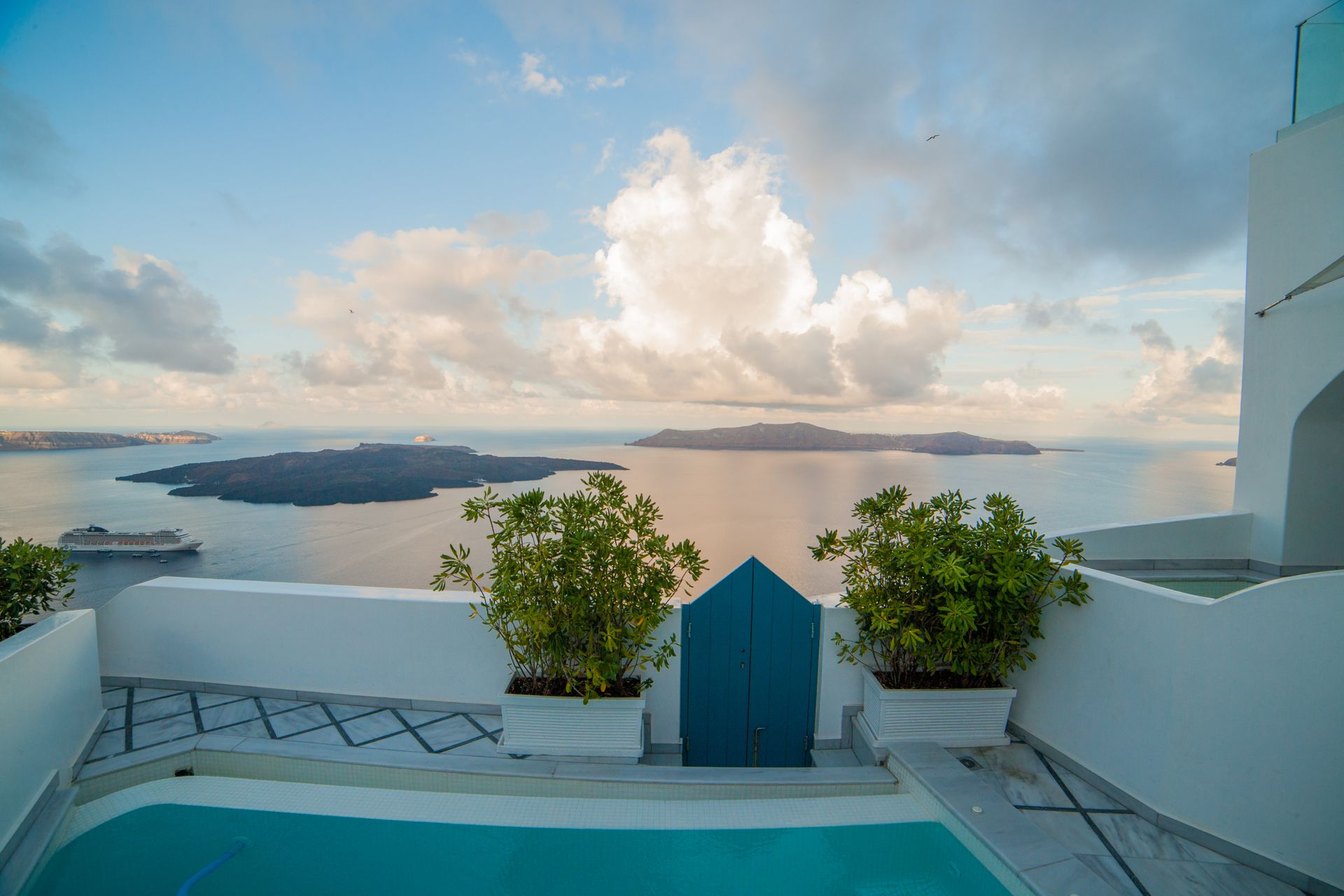 Anteliz Suites Santorini - POOL - 6
