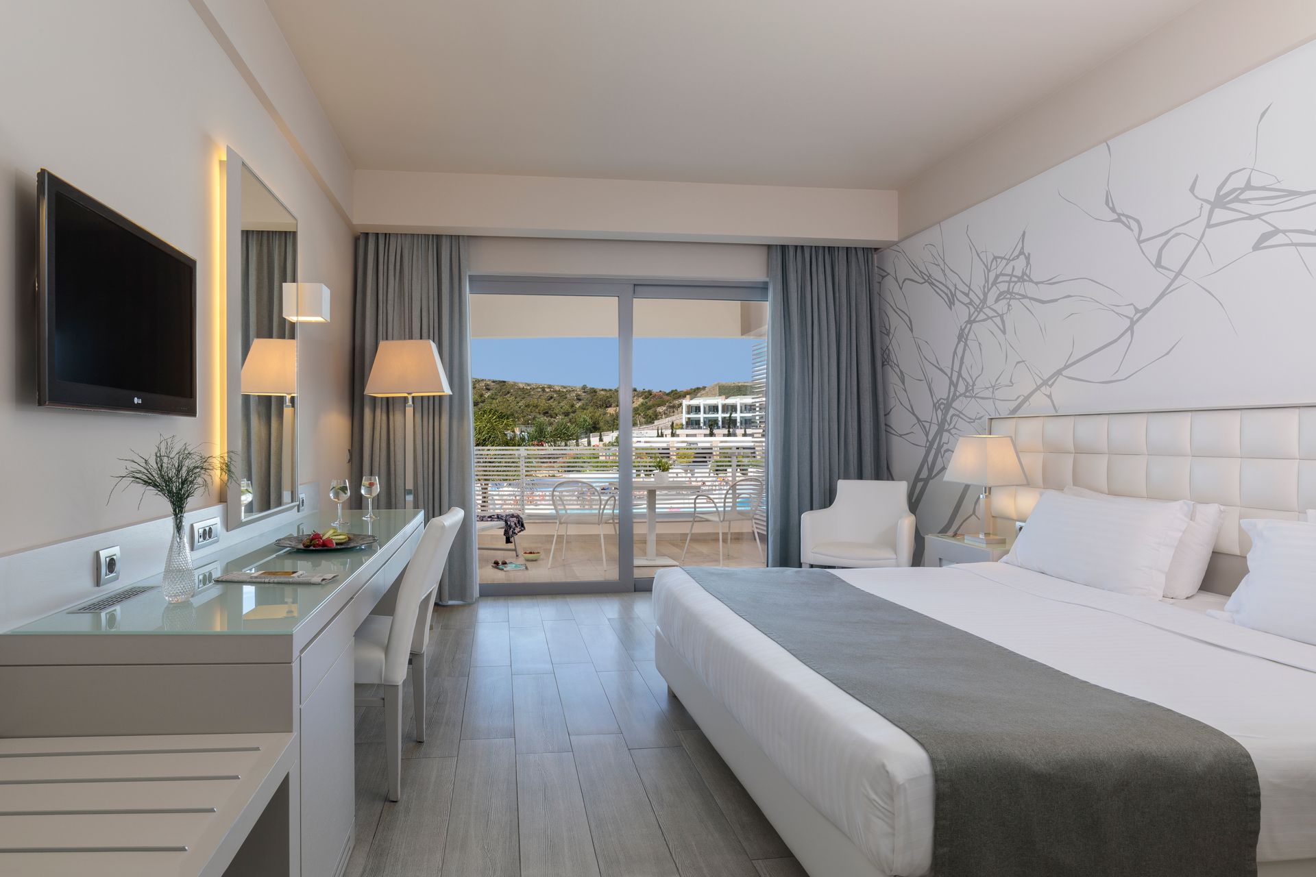 Deluxe Room Pool View