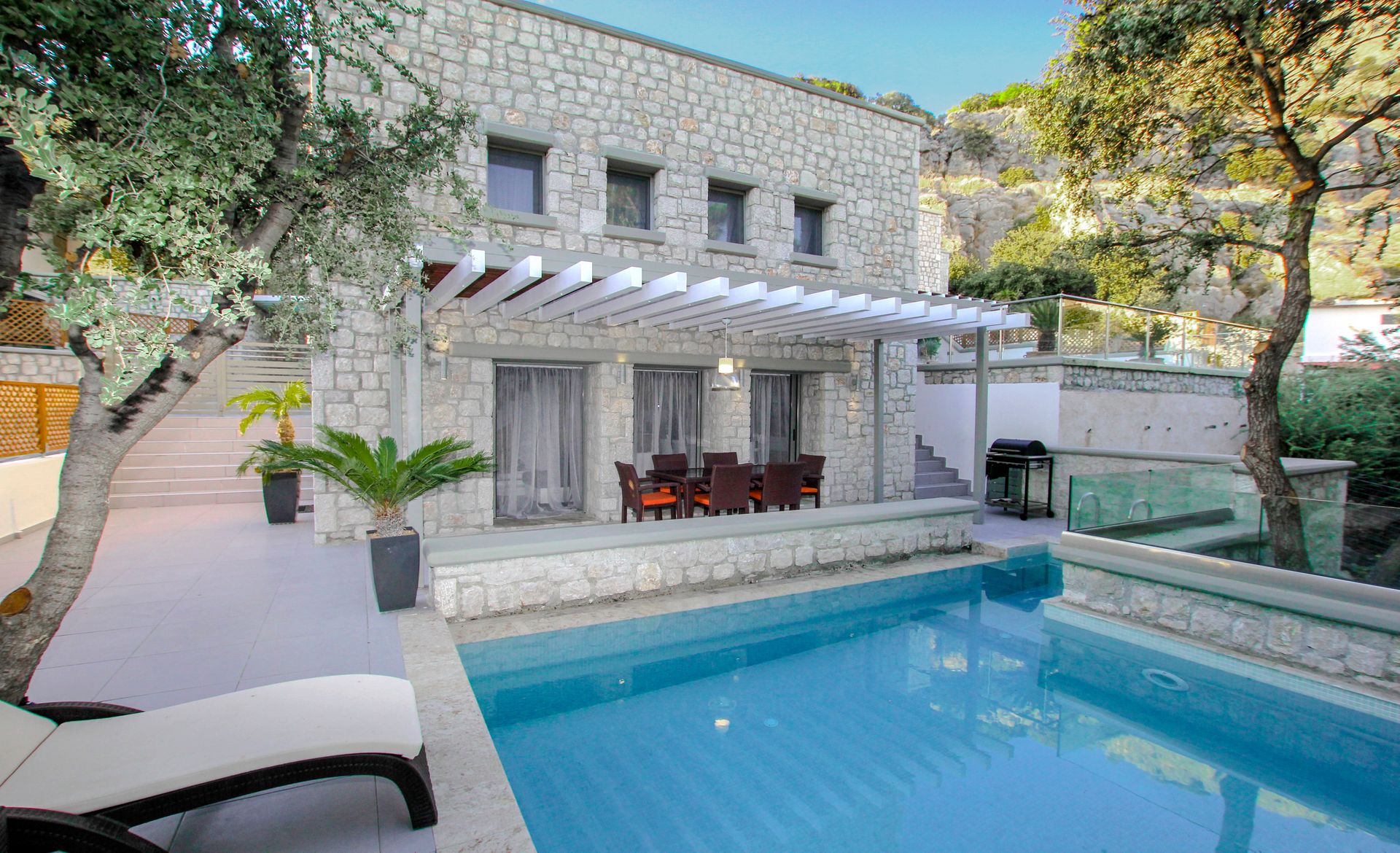 Exclusive 2 Bedroom Villa Privée – Villa Barbie