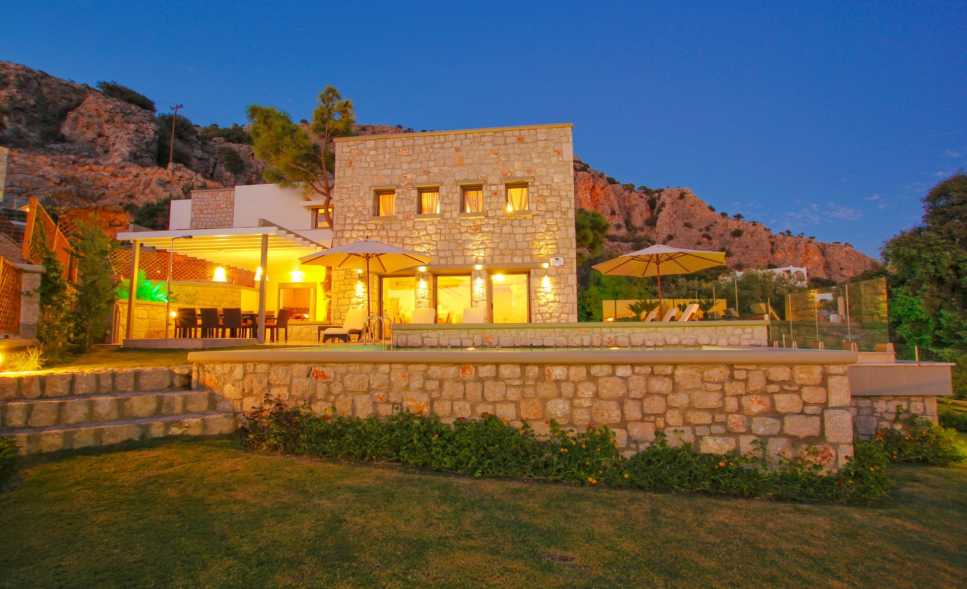 Exclusive 3 Bedroom Villa Privée – Villa Luciana