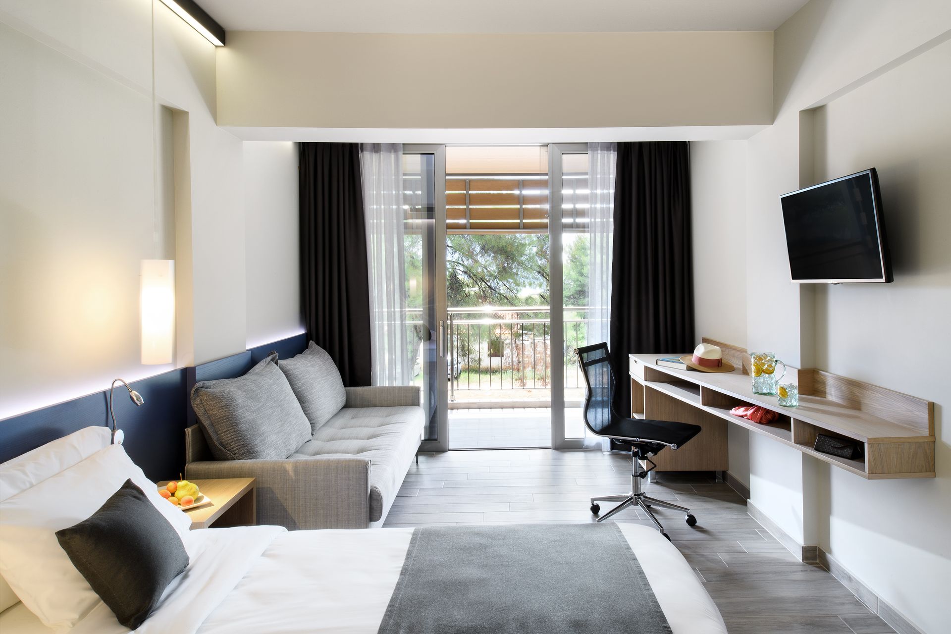 Deluxe Double Room with Garden View