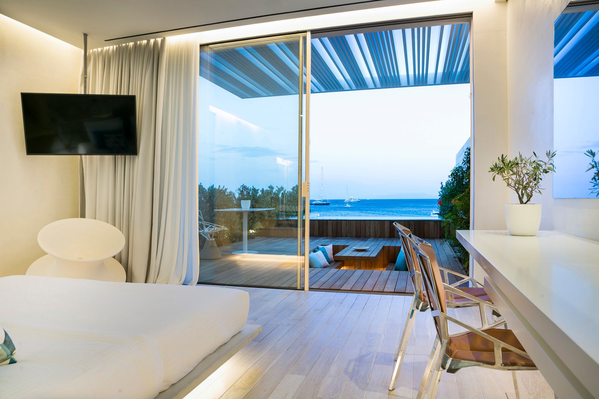 Mykonos Dove Beachfront Hotel - ULTIMA - 2
