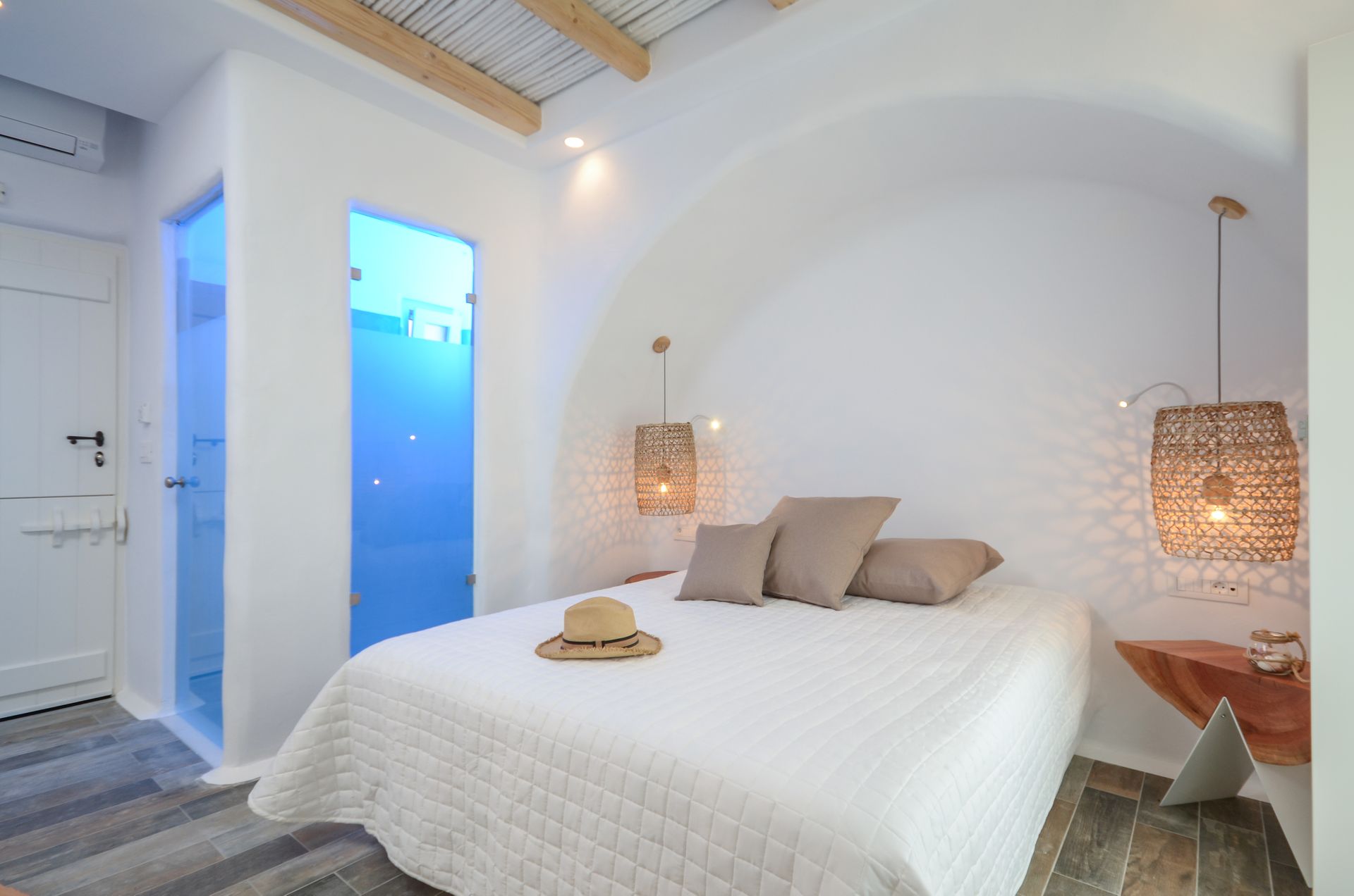 Naxos Island Escape - WHITE - 10