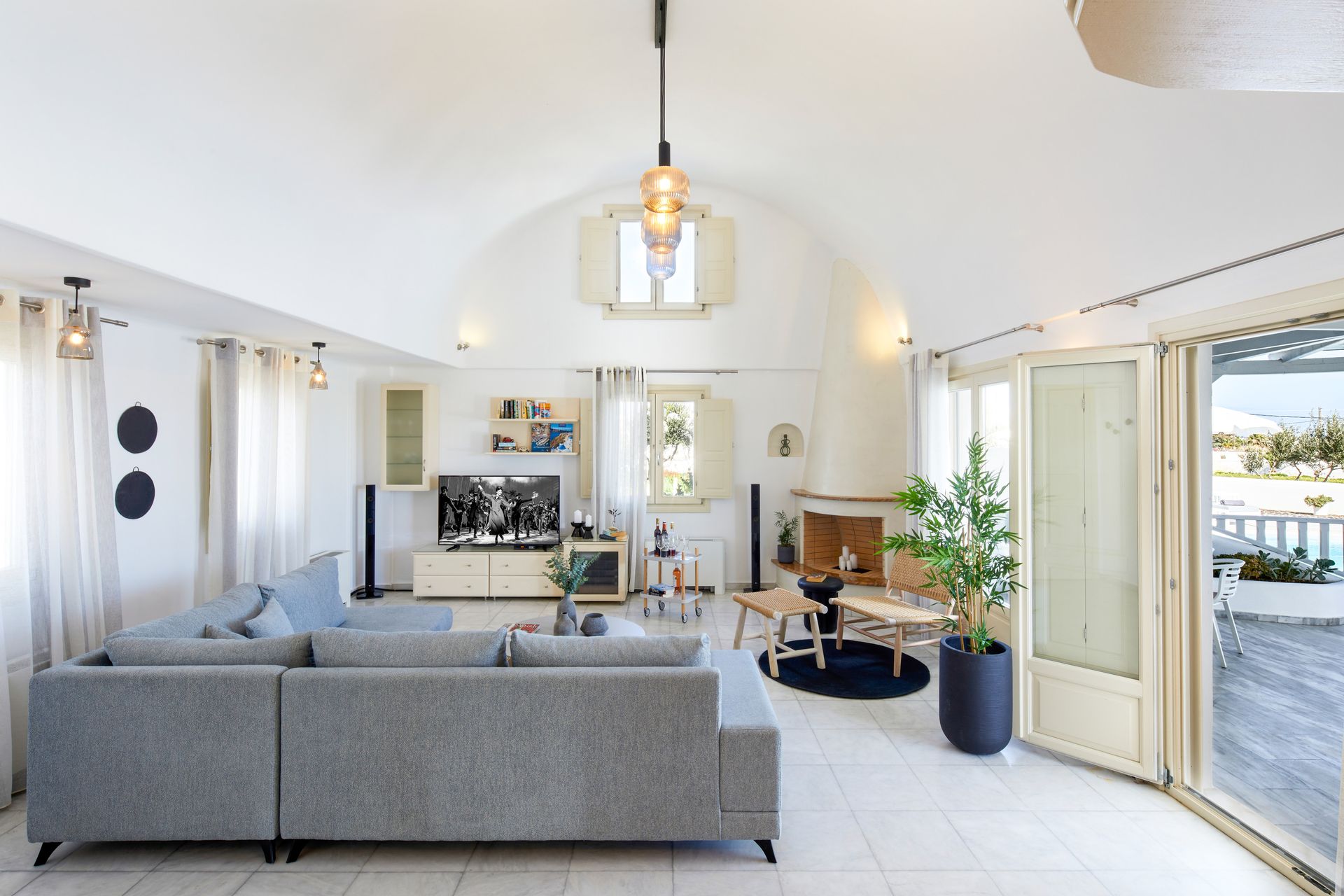 EXECUTIVE Suite with Sea View & Private Pool