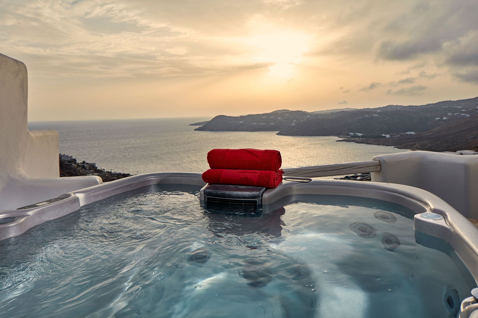 TEMPTATION Sea View with Outdoor Jacuzzi