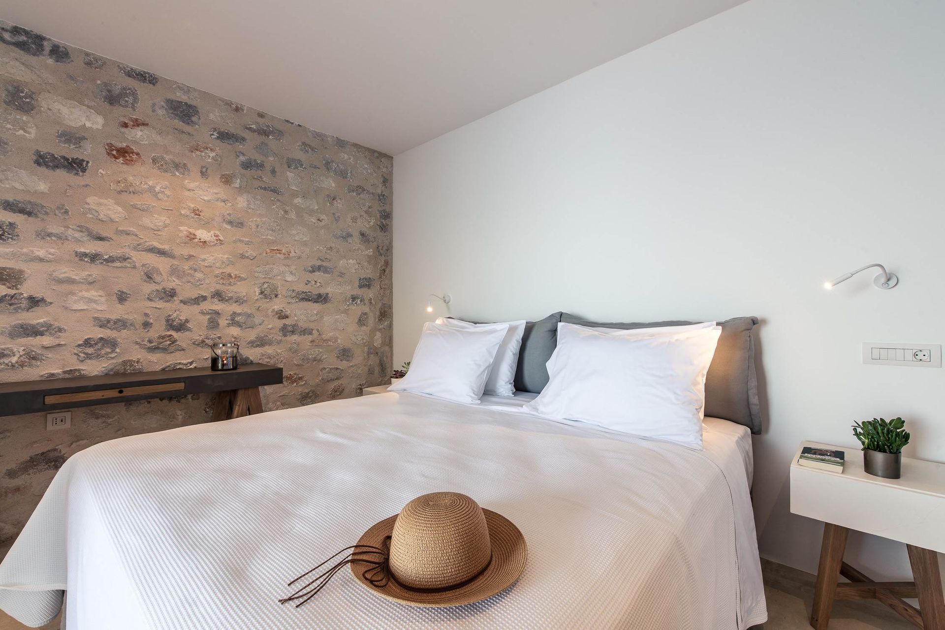 One Bedroom Sea View Junior Suite