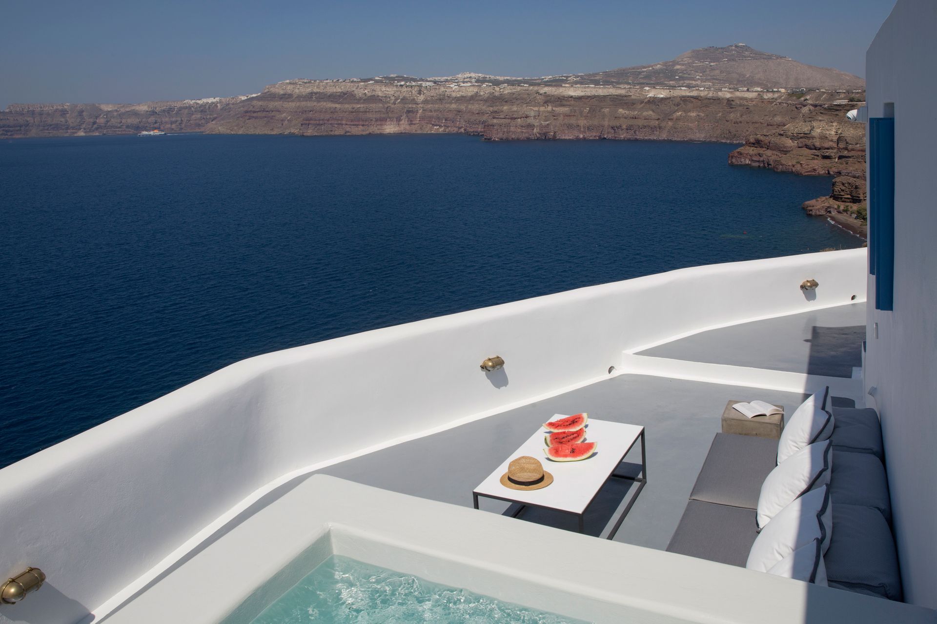 Akrotiri Cove Santorini - LUXHOU - 23