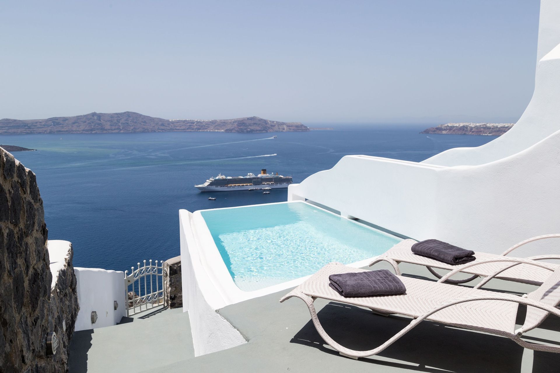 Adamant Suites Santorini - MOONST - 4