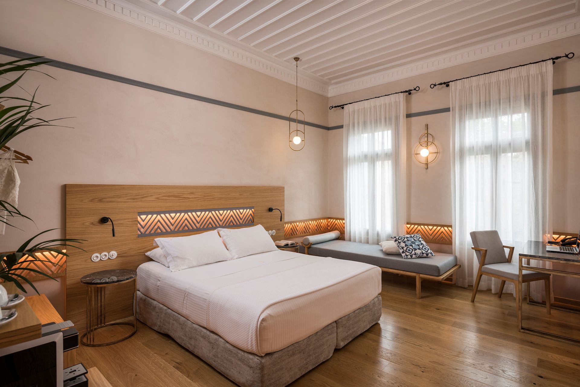 Junior Suite with City View & Spa Bath