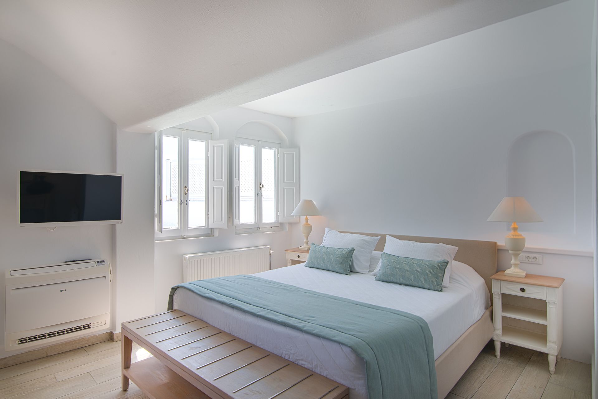 Aqua Luxury Suites Santorini - OFFER - 6