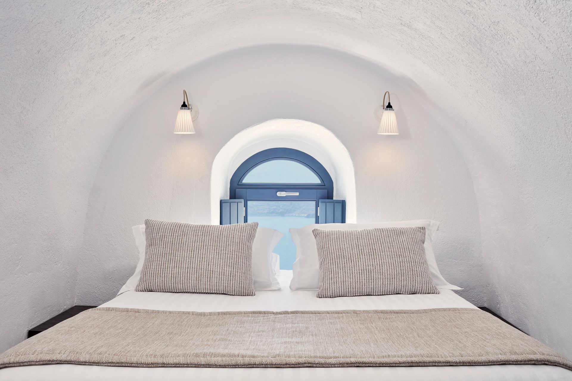 Cave Suite (2-3 guests) with Caldera View
