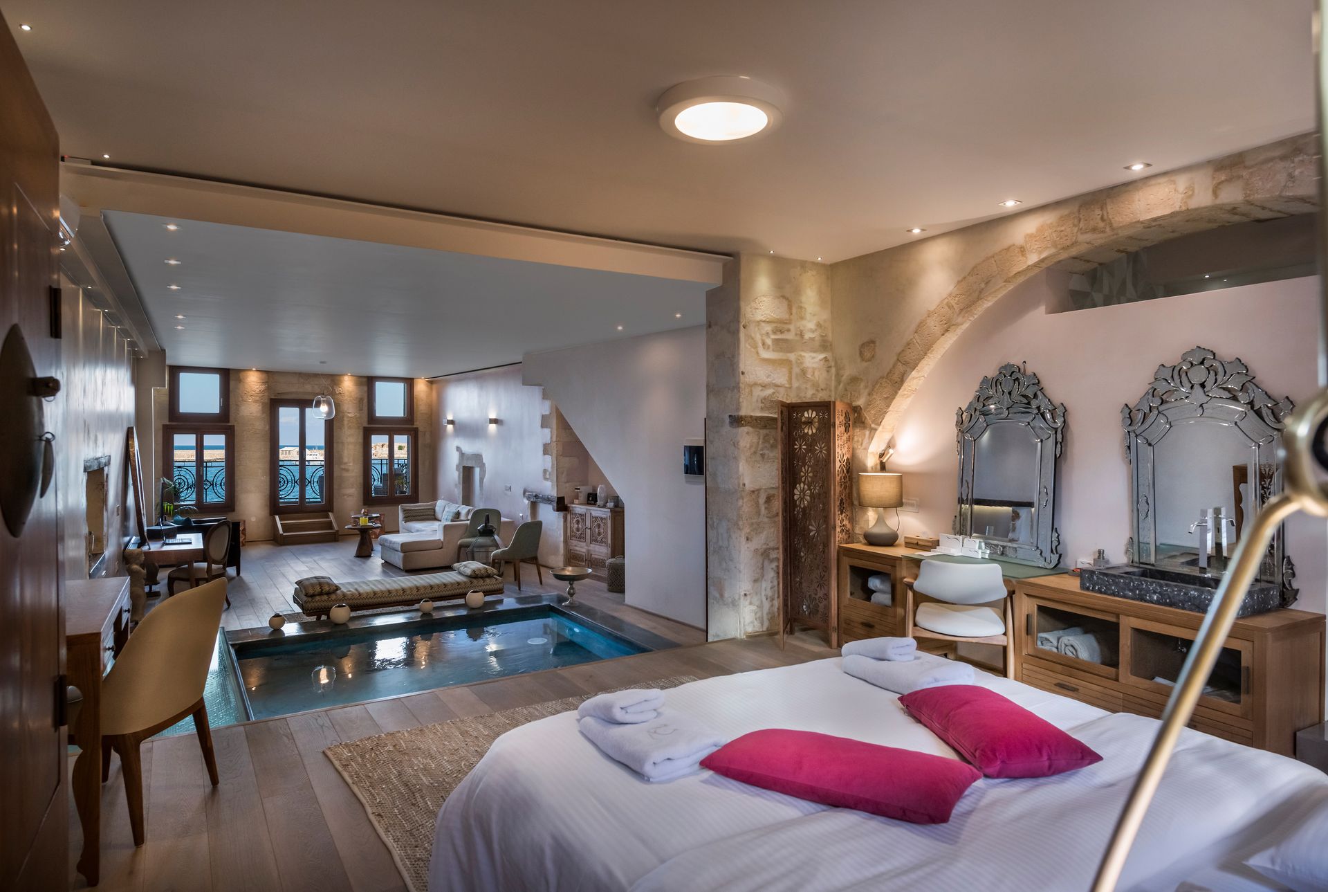 Superior Sea View Suite with Heated Plunge Pool and Balcony – 90 m²