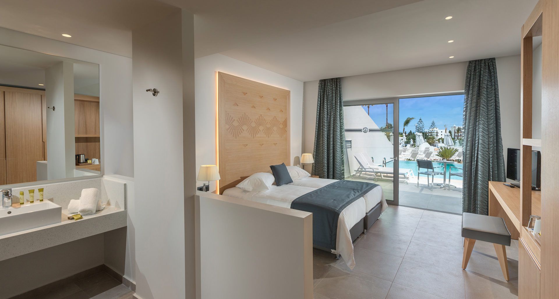 Junior Suite Sea View Private Pool