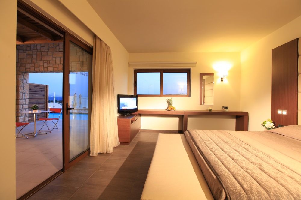 Junior Suite Swim Up