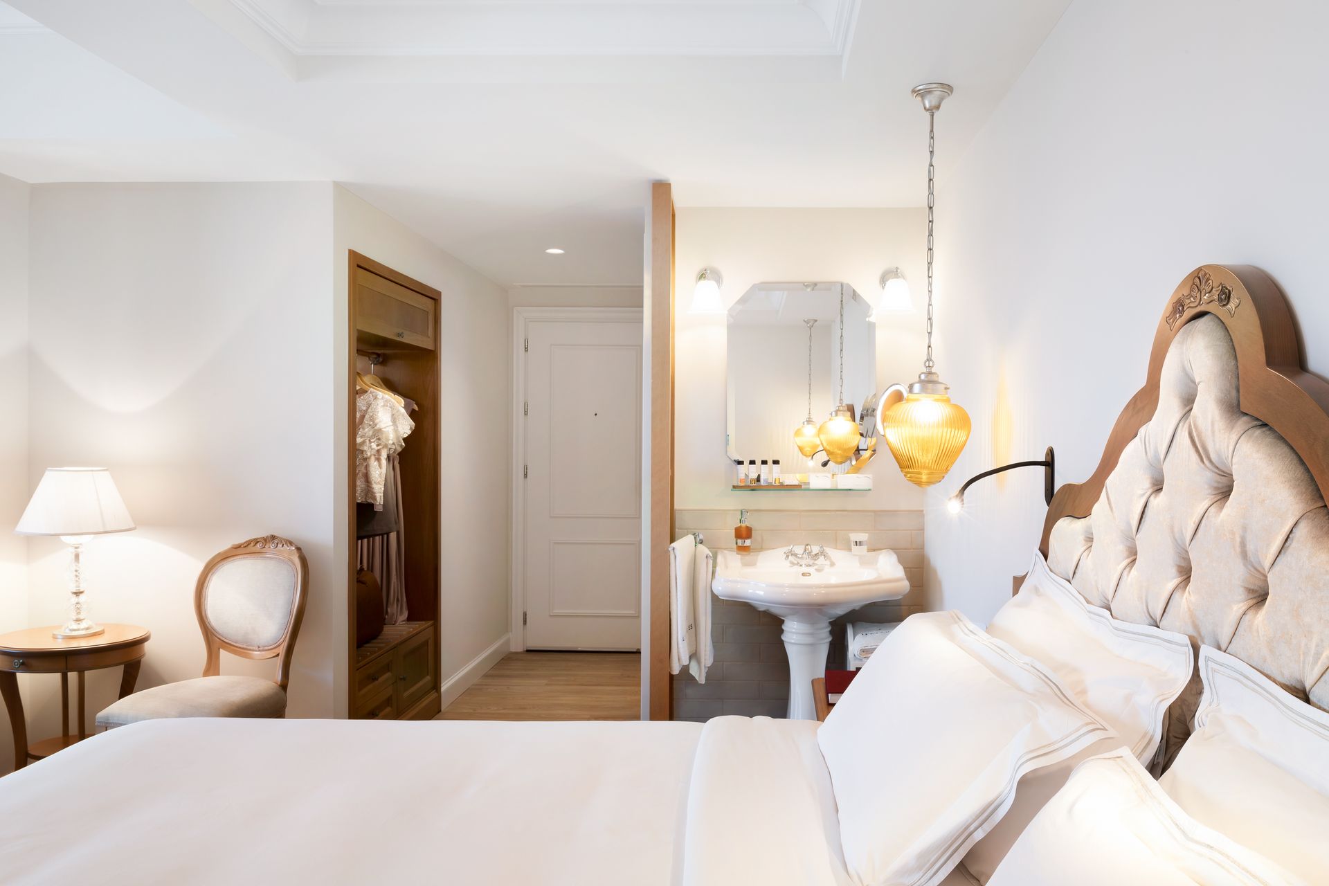 Legacy Gastro Suites - SUIEL - 2