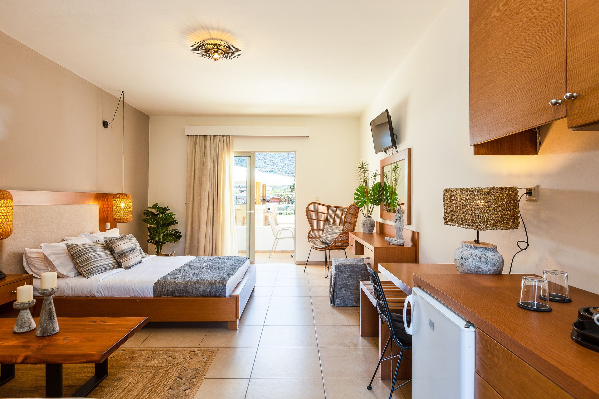 Standard Room with Pool or Mountain View