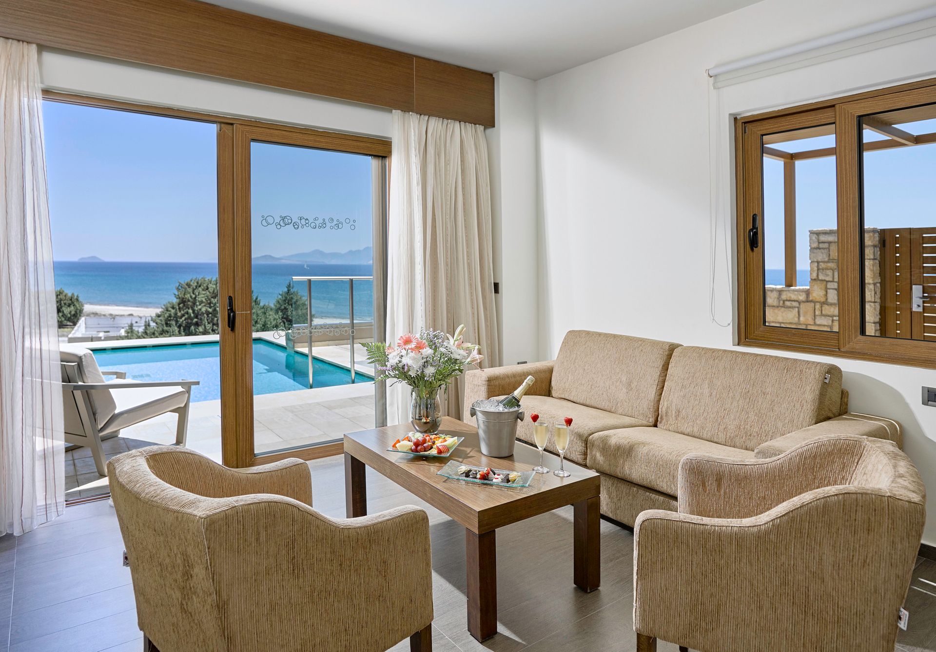 Deluxe Suite with Private Pool