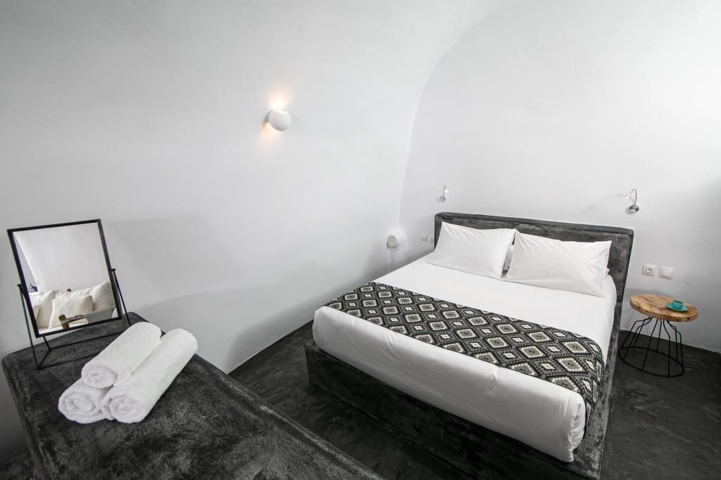 Elysian Santorini Oia - CAVEL - 19