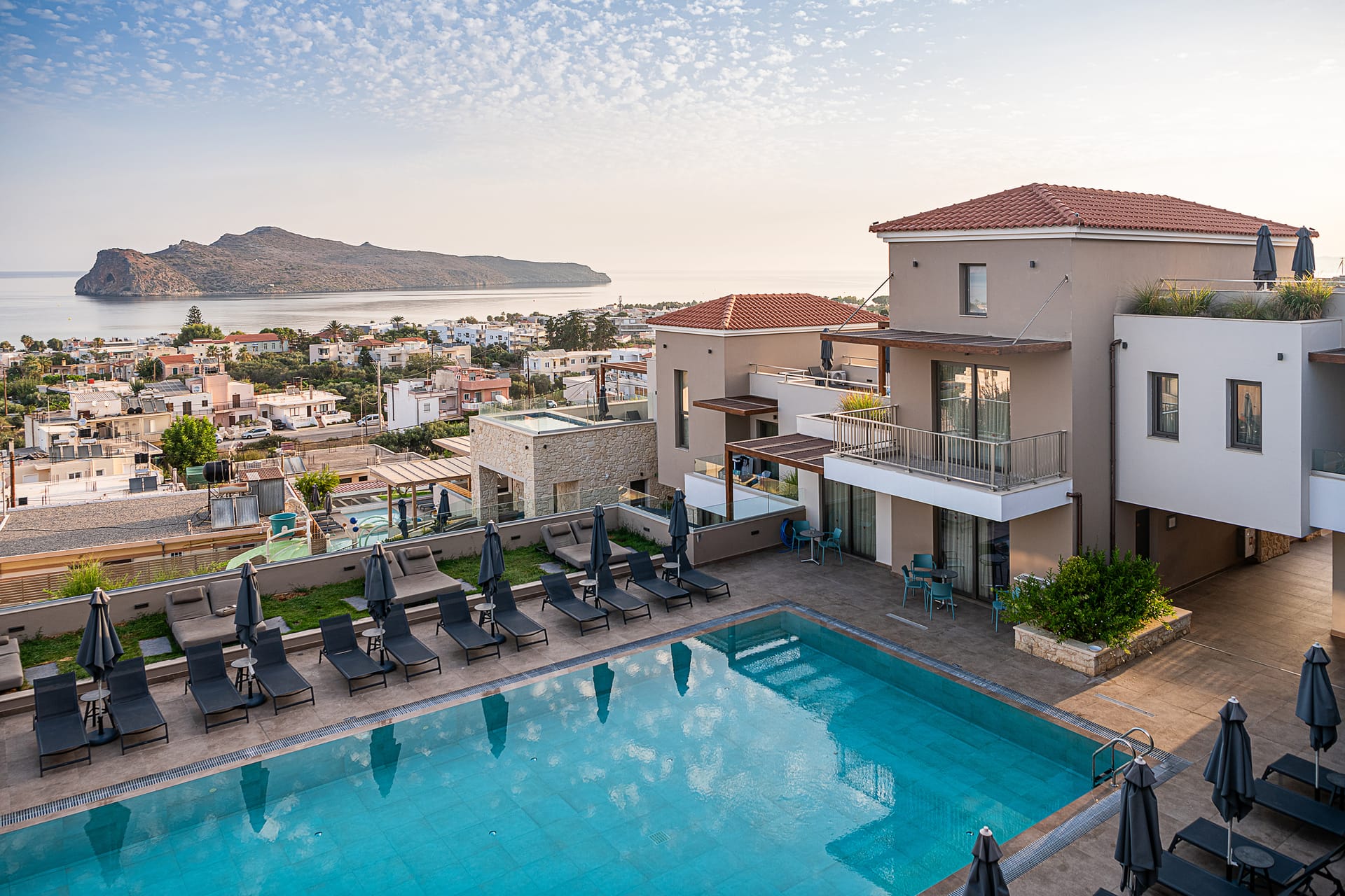 Superior Studio Pool View