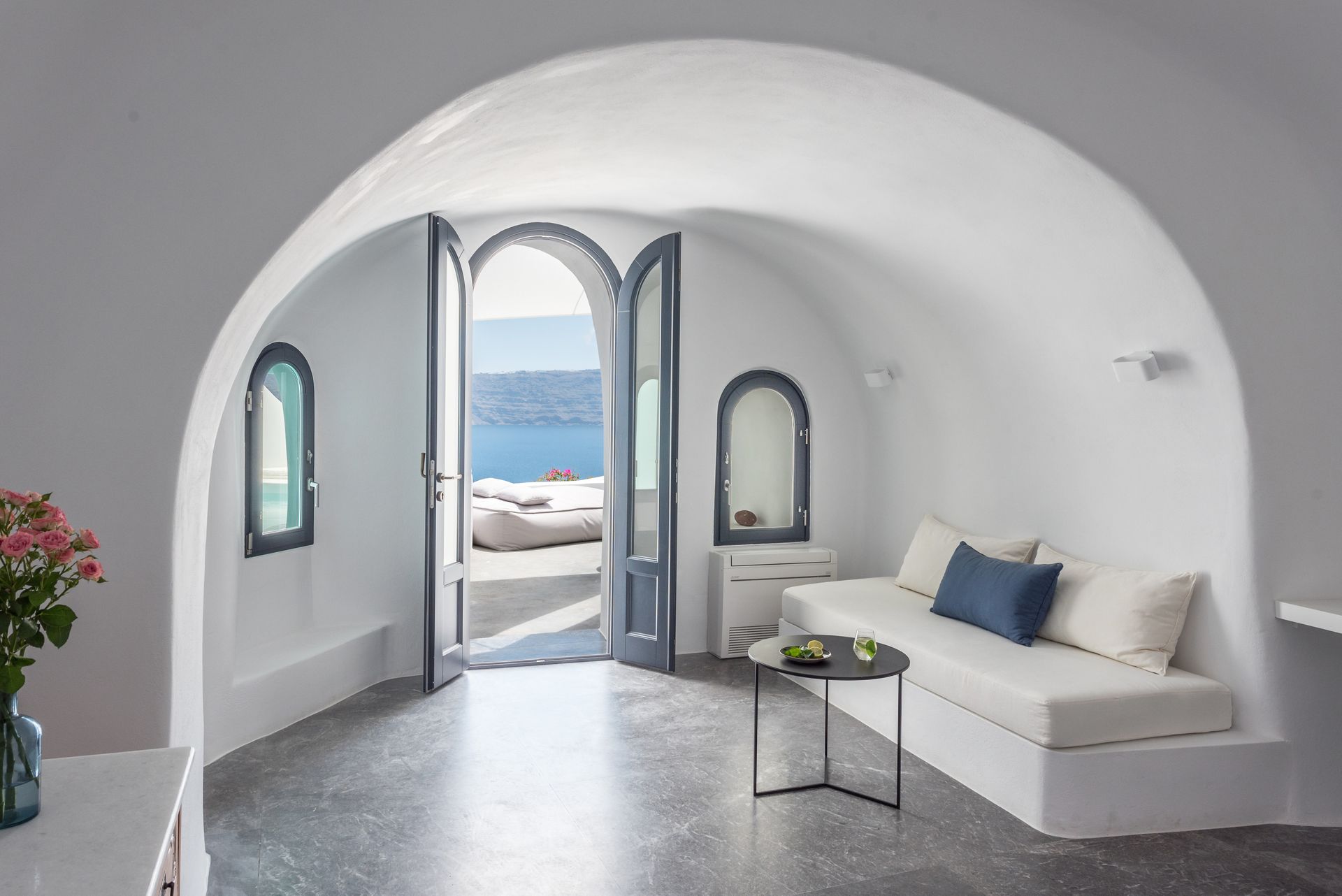 Artist’s Suite with Plunge Pool | Caldera View