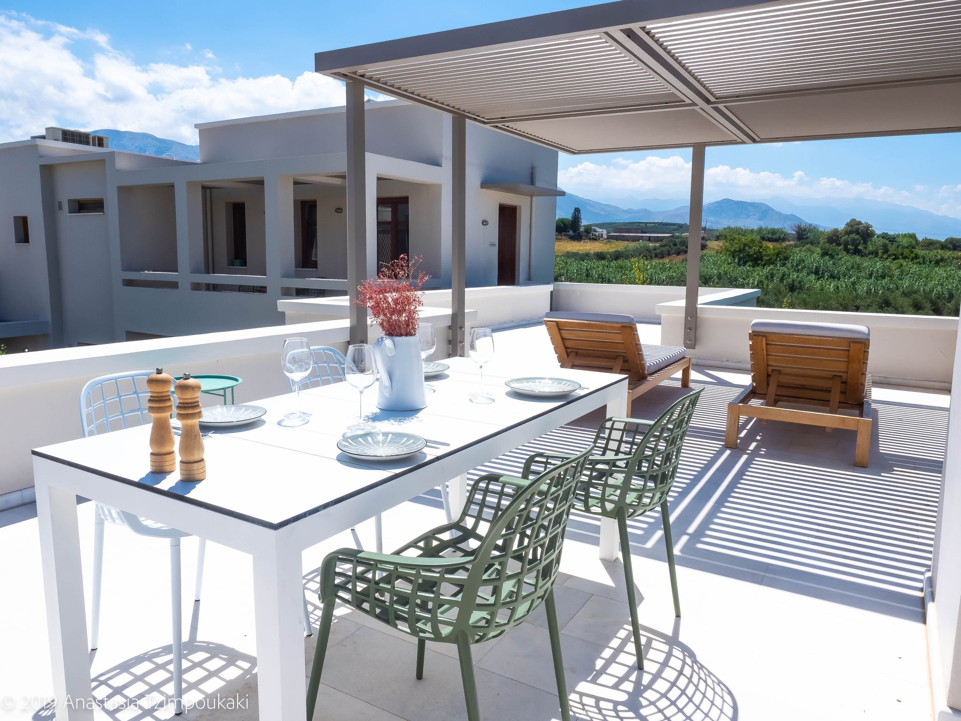 GRAND SUPERIOR LODGE ELIA | Garden – olive groves – mountain & pool view