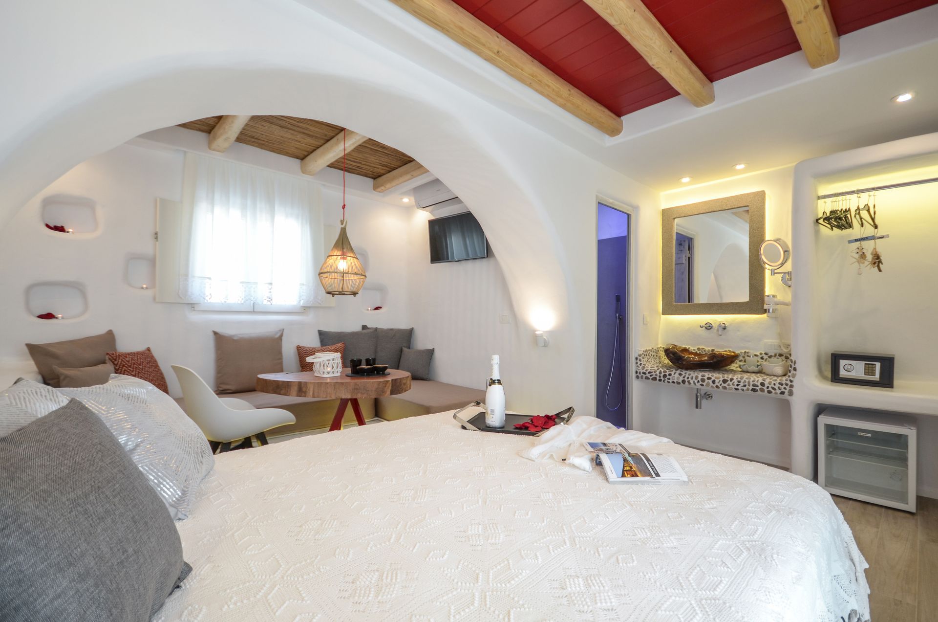 Naxos Island Escape - WHITE - 13