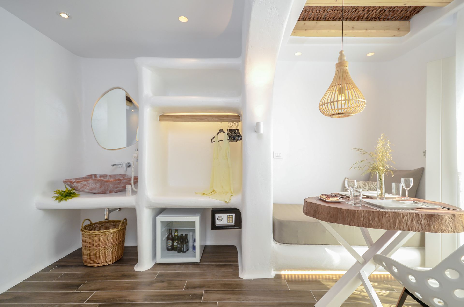 Naxos Island Escape - WHITE - 20