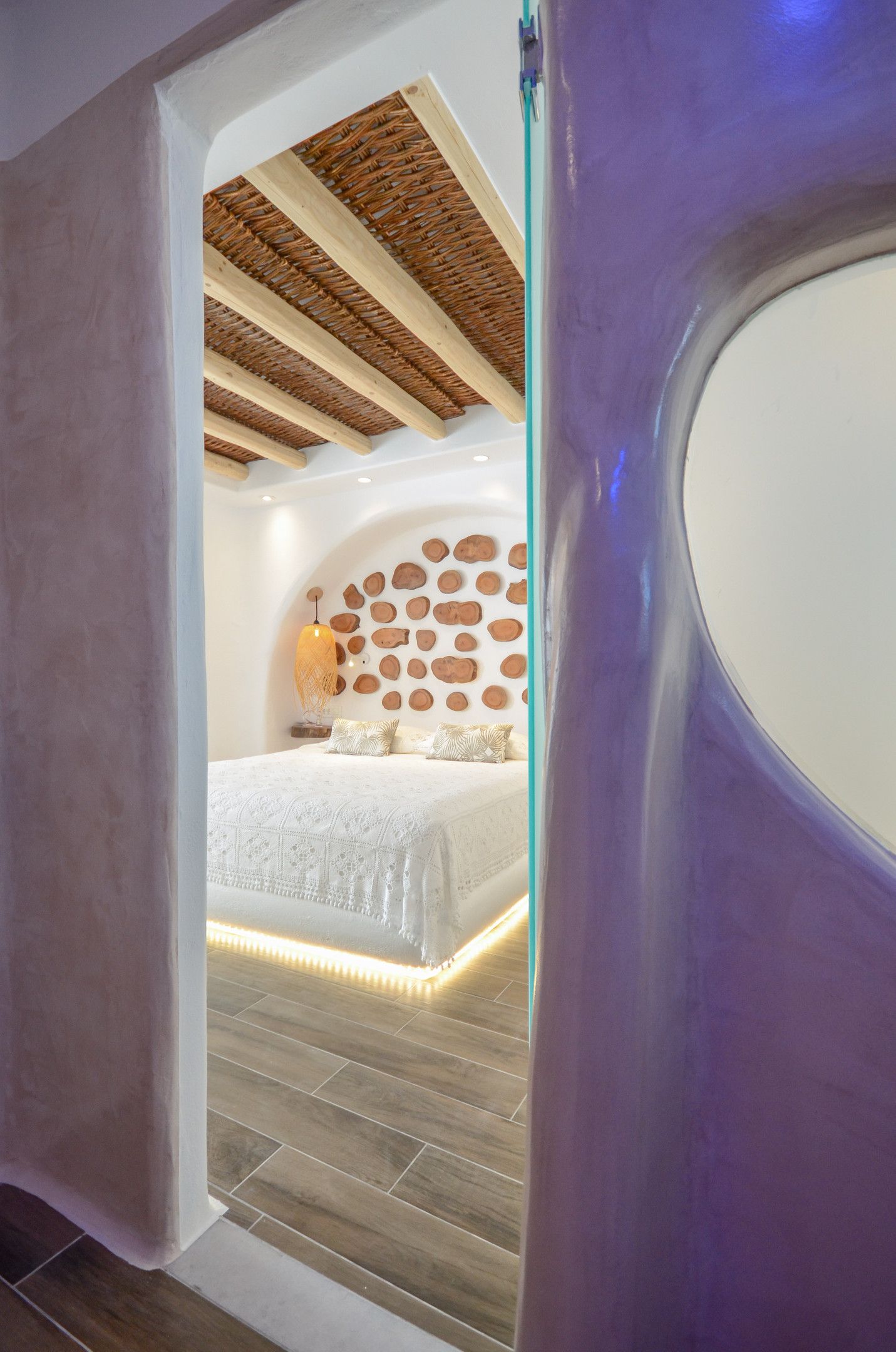 Naxos Island Escape - WHITE - 24