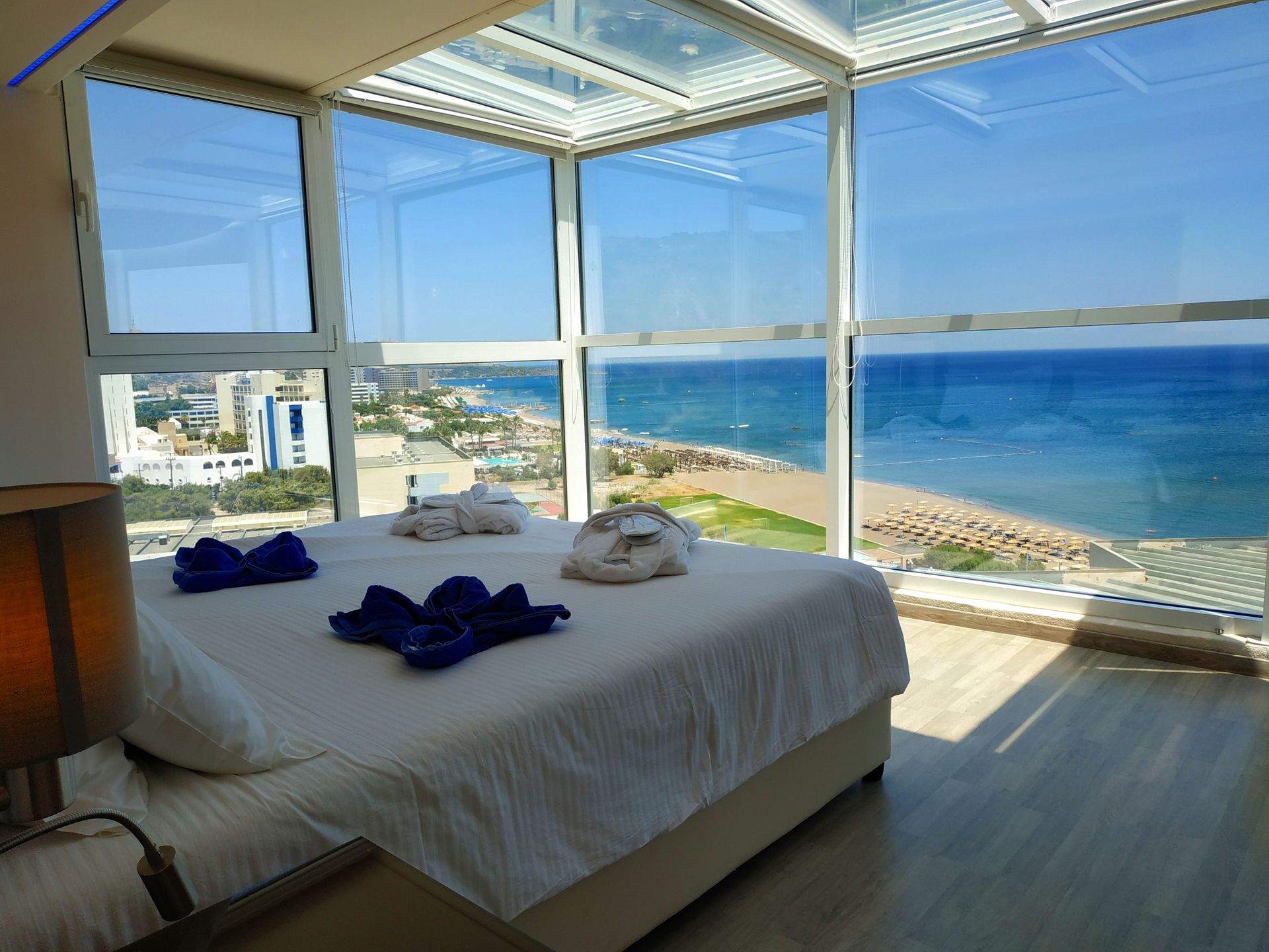 Pegasos Deluxe Beach Hotel - SKY - 4