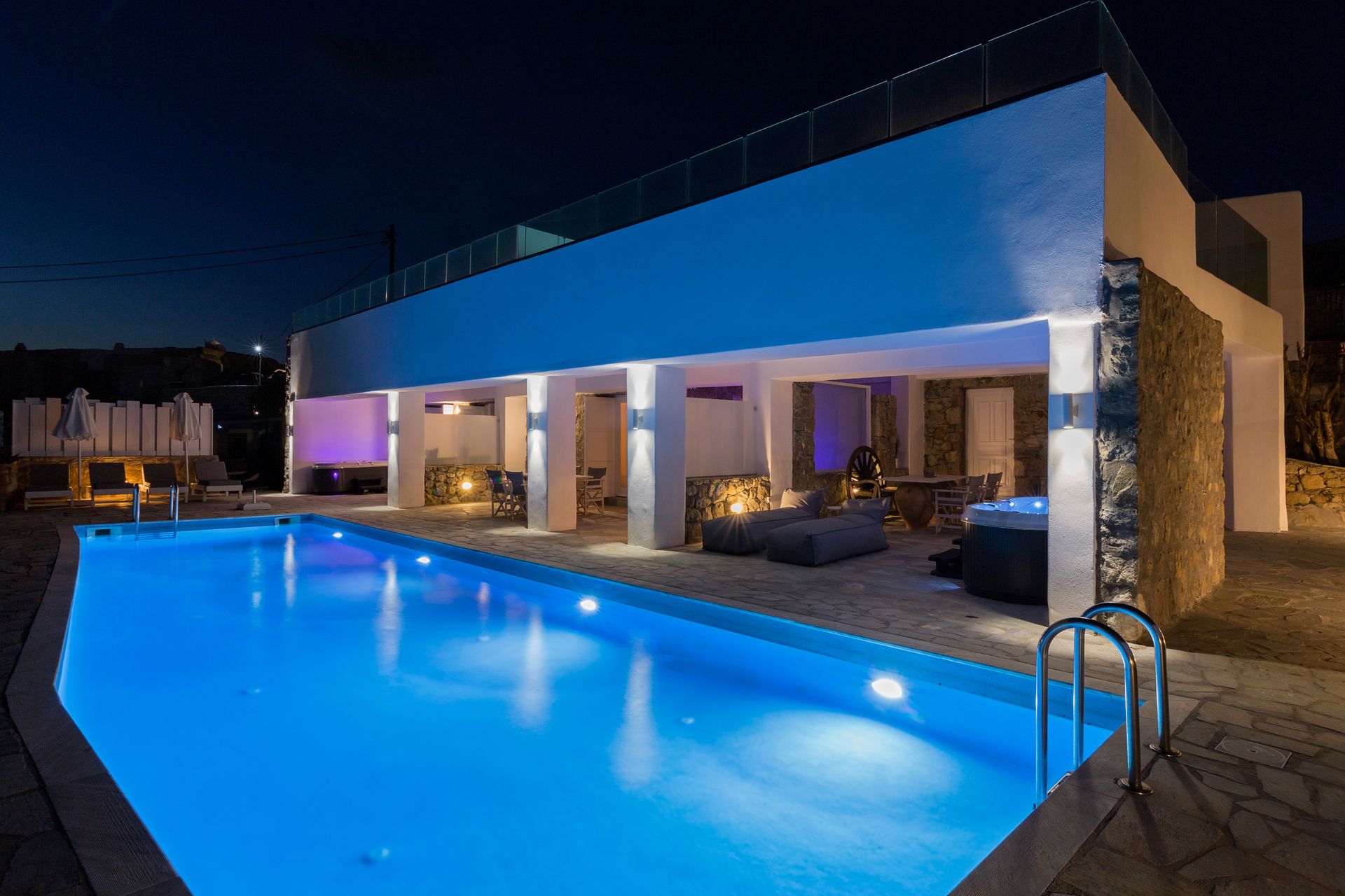Superior Suite with Jacuzzi & Sea View