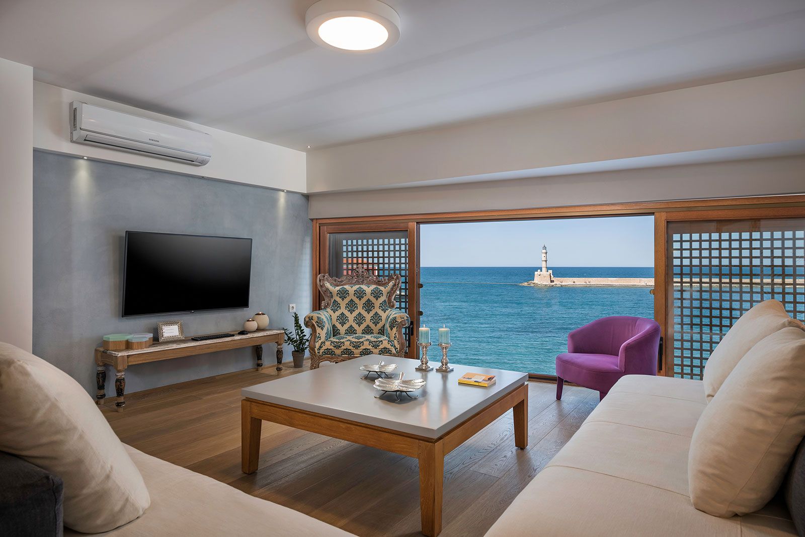 Two-Bedroom Sea View Suite – 90 m²