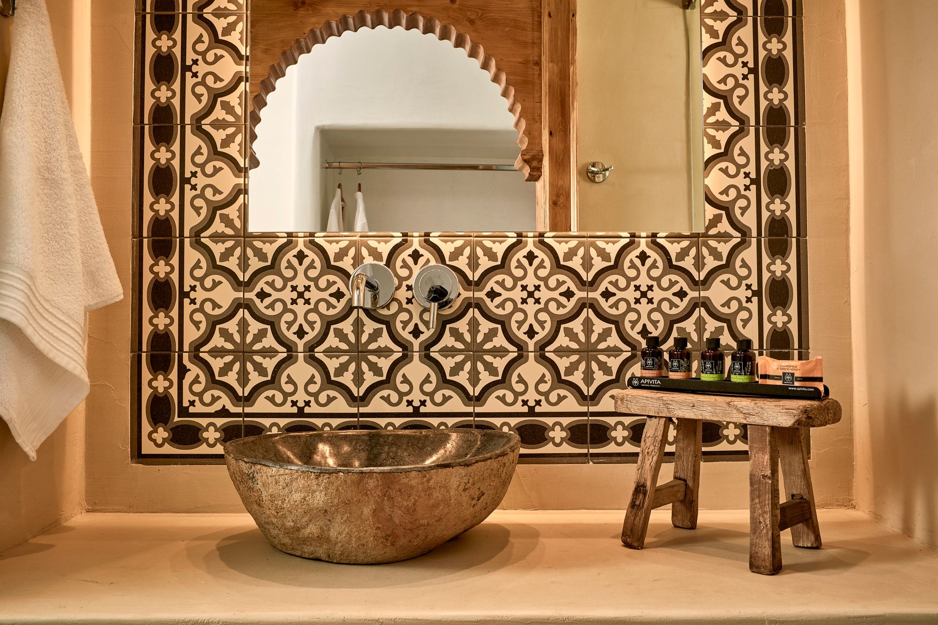 Naxian On The Beach Luxury Boutique Suites - DBLIJ - 11
