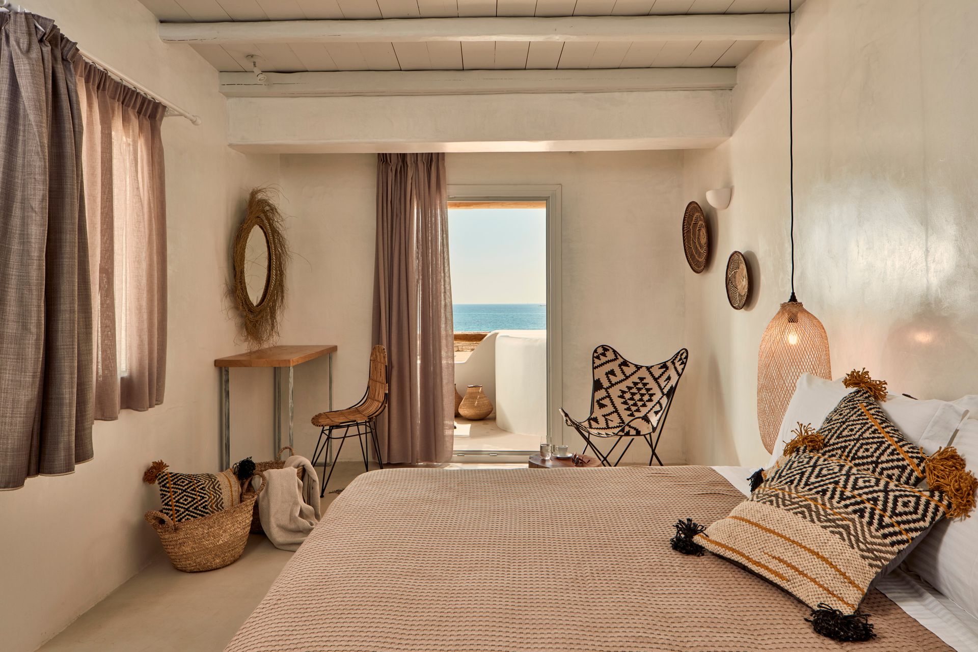 Naxian On The Beach Luxury Boutique Suites - DBLOTJ - 11