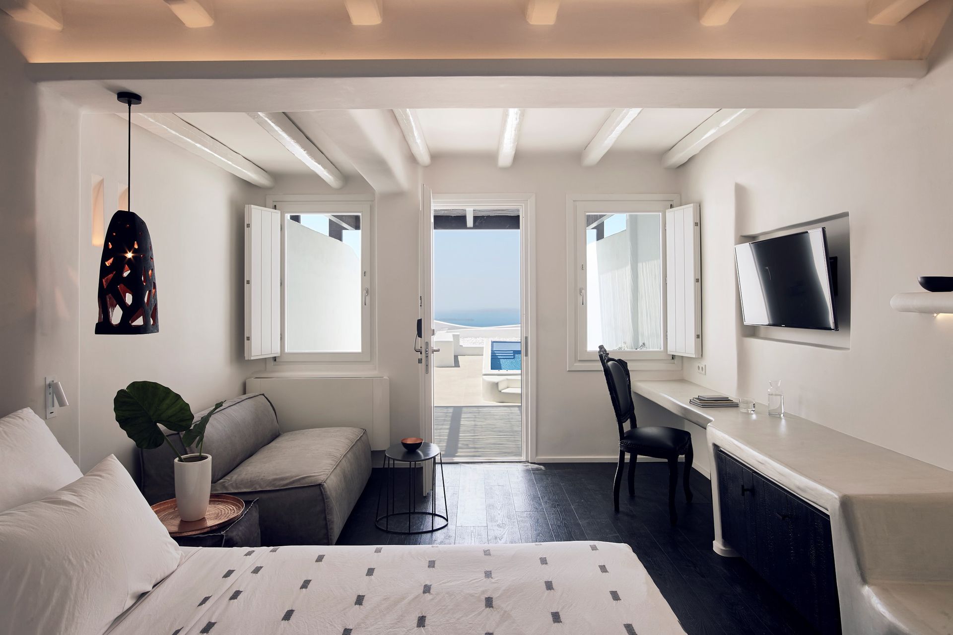 Pool Suite with Caldera Sunset View