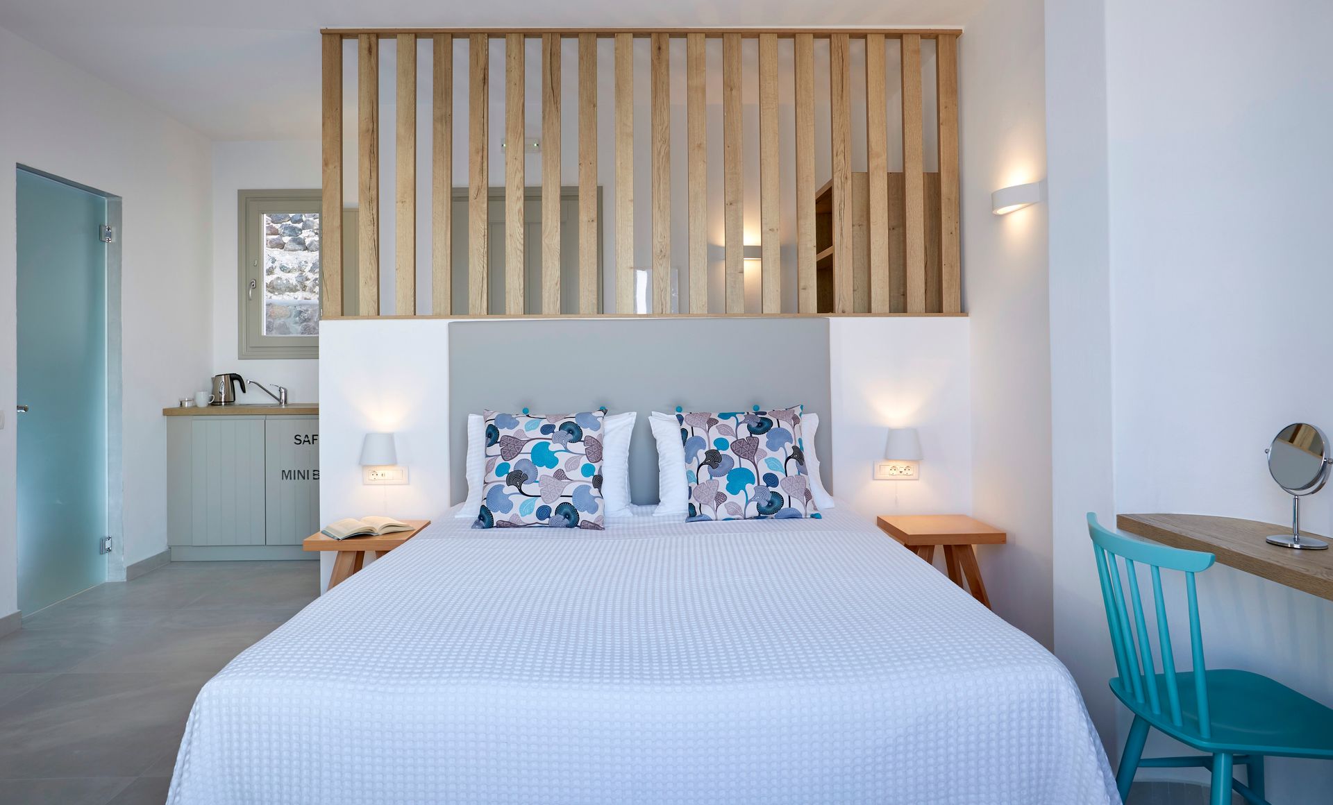 Aperanto Suites Santorini - HNM - 2