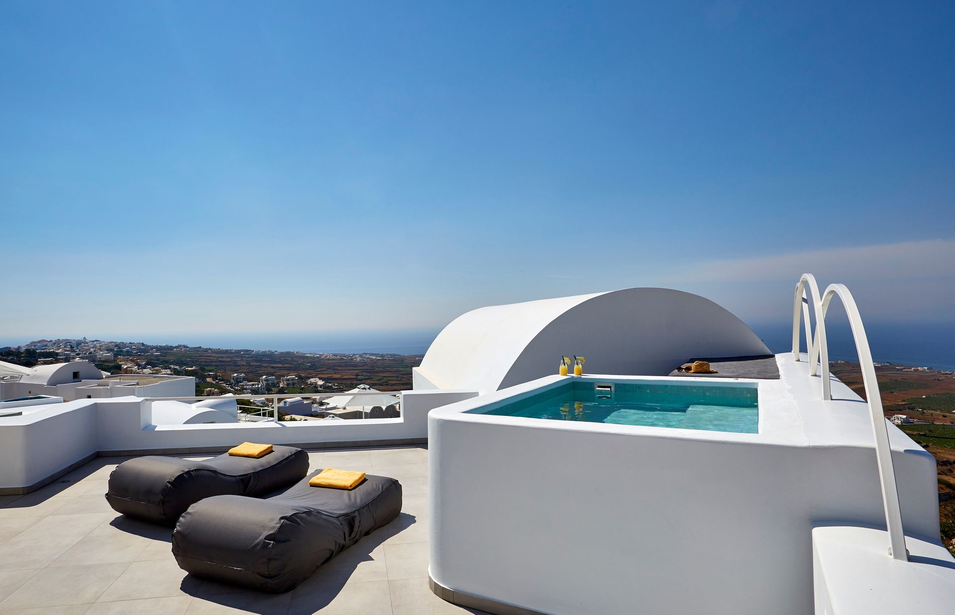 Aperanto Suite with Sea View & Outdoor Jacuzzi