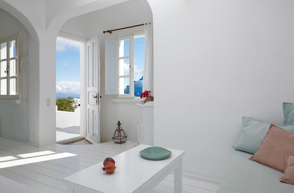 Altana Heritage Suites Santorini - SUPART - 7