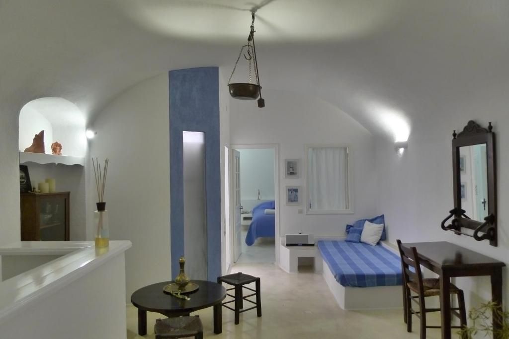 Altana Heritage Suites Santorini - JRCHSU - 2