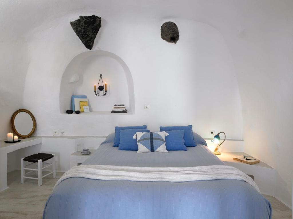 Superior Cave House Suite with sheltered Outdoor Plunge Pool