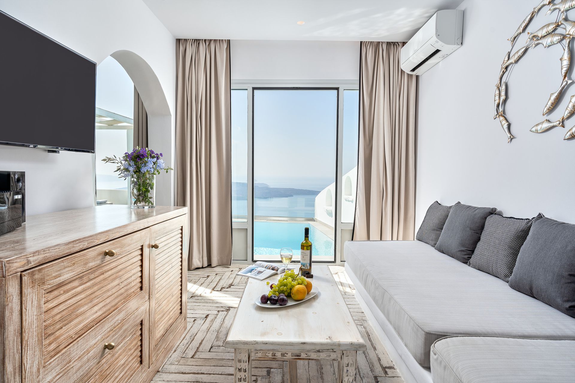 Sunset Suite with Private Pool & Caldera View